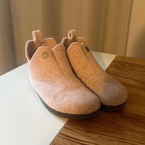 Birkenstock Kids Boots in Light Pink and Gray